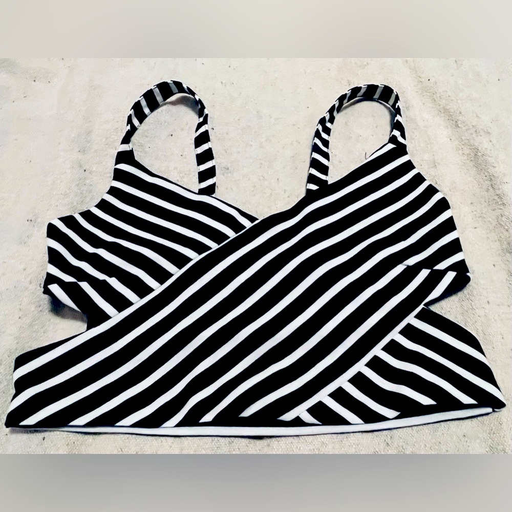 New Sexy Couture Crop Top Tank Striped Club Beach Wear Women’s Small Intimate
